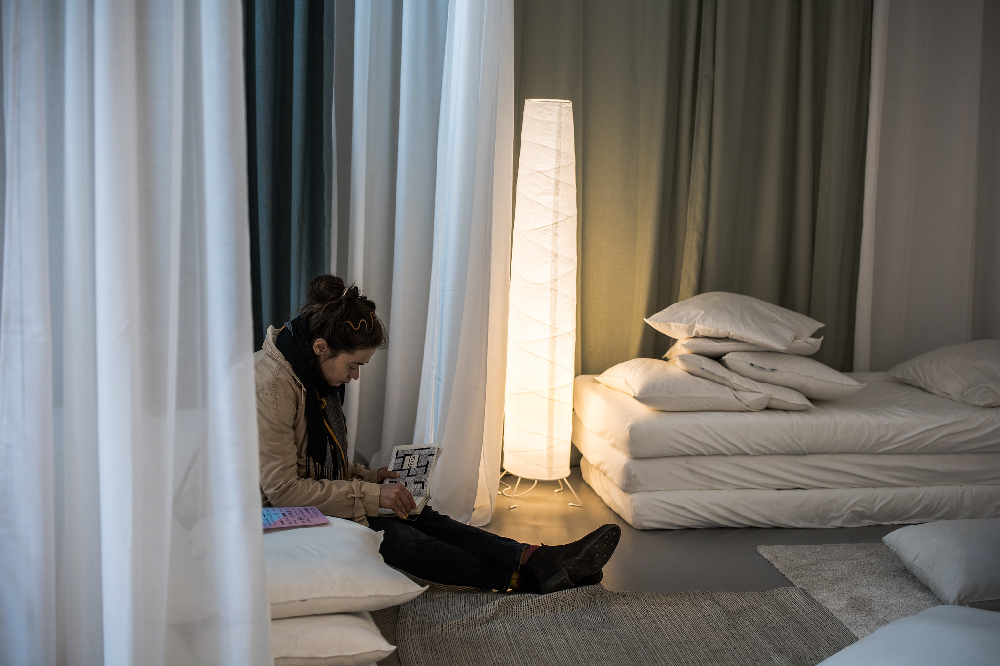 Wystawa DOBRA/NOC podczas Łódź Design Festiwal 2022 | Fot. Oświecony