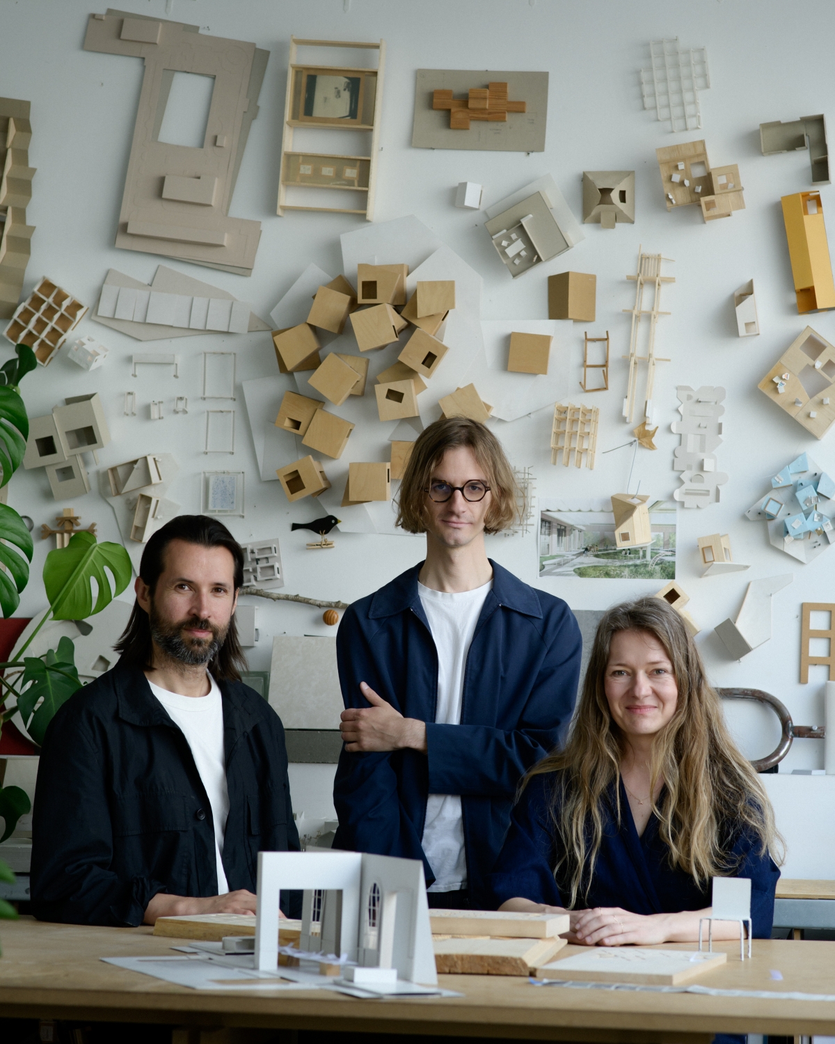 Maciej Siuda and Dr. Monika Rosińska from the SWPS University School of Form, with Jakub Gawkowski from the Muzeum Sztuki in Łódź