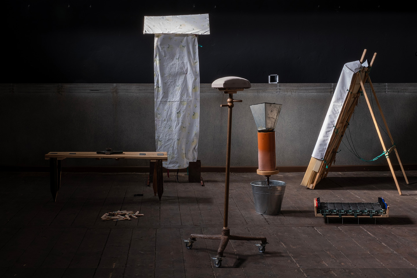 Eight improvised objects that defy the rules of design, built from materials that were at hand. The graduation project of Jacek Vasin, a graduate of the School of Form.